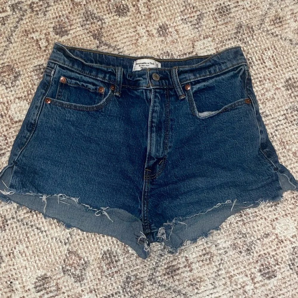 Abercrombie & Fitch abercrombie fitch